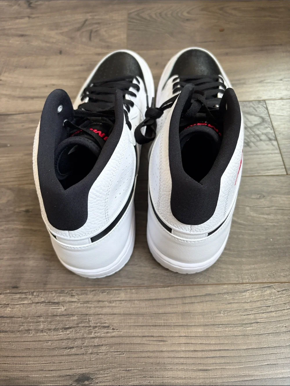 Nike Air Jordan access Sneakers - White/Black with Red Logo